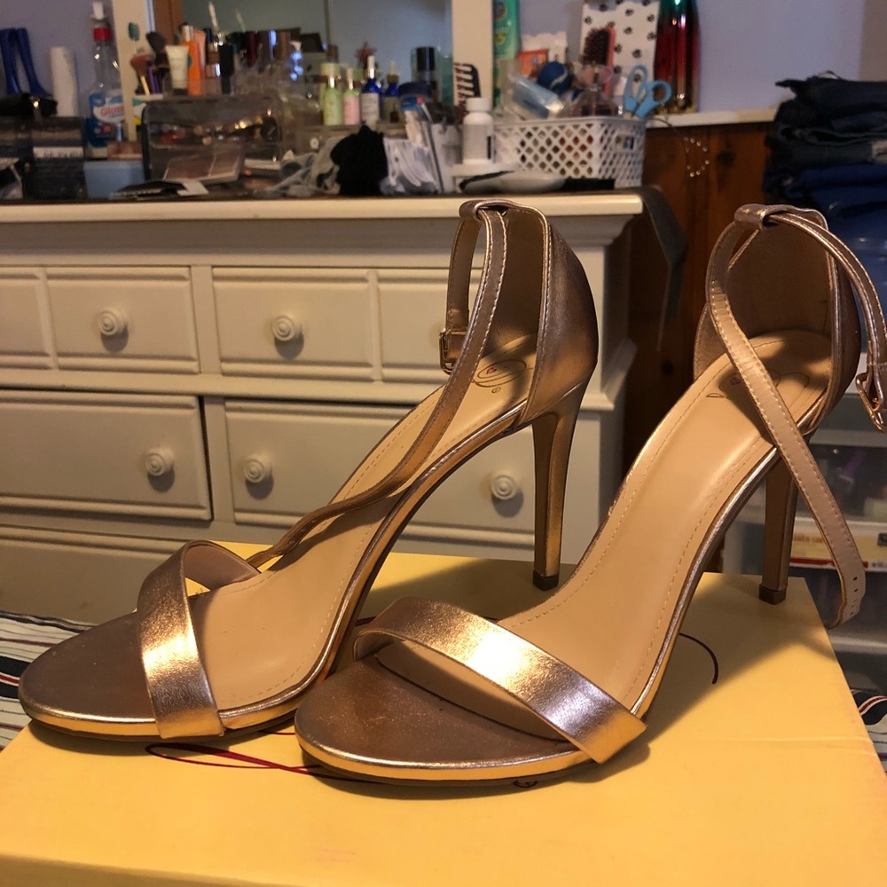 Simple rose gold heels